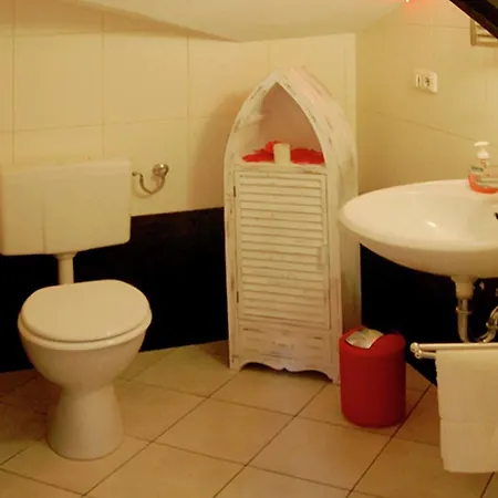 Cozy With Whirlpool In Großalmerode